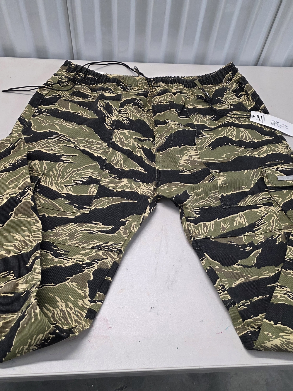 Hyper Denim Camo Pants Men's Size 3XL NWT
